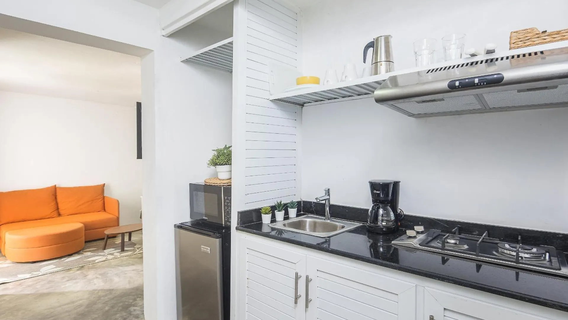Kite Beach Hotel Oceanfront Apartments كاباريتي